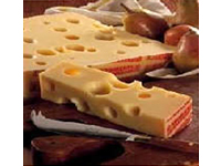 プロピオン酸菌は特徴的な大きな穴（チーズアイ）を作ります。